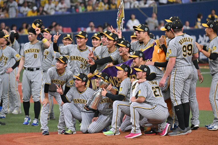 昨季、日本一の阪神ナイン ©Hideki Sugiyama