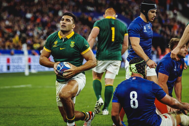 ワイルドナイツでプレーする南アフリカCTBダミアン・デアレンデのトライ（3/4枚）©︎Kiichi Matsumoto