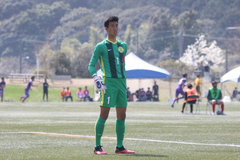 主将を務めるGK緒方要　©Takahito Ando