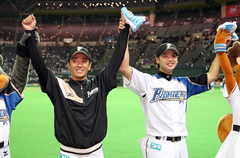 2014年9月29日、斎藤と谷口が投打のヒーローとなった　©SANKEI SHIMBUN