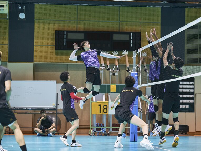 石川祐希（日本代表合宿の練習風景）©︎Yuki Suenaga