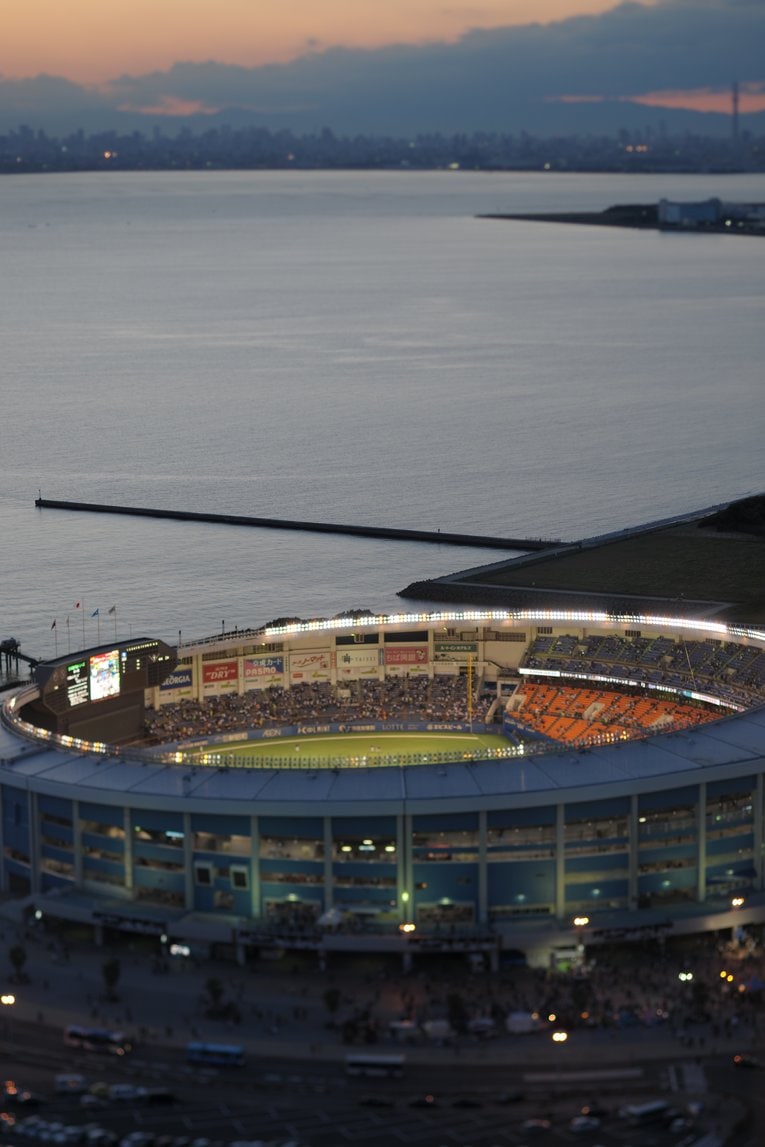 東京湾沿いにあるということで、ZOZOマリンは気象の影響を受けやすい側面がある（2010年撮影）©Naoya Sanuki
