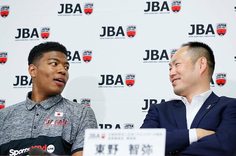 八村塁の帰国会見にも出席した東野氏。日本バスケ強化について、独特のアプローチで挑もうとしている。 ／ photograph by AFLO