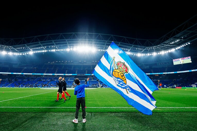 「久保建英と名手シルバの相性が抜群」な決定的瞬間…“90＋11分フル出場”を撮って感じるソシエダ監督の「クボへの高い信頼」(4)