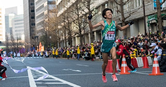 青学を強くした「筋肉の優先順位」。ひねりは不要、腕立てはしない!?（2／3） - 駅伝 - Number Web