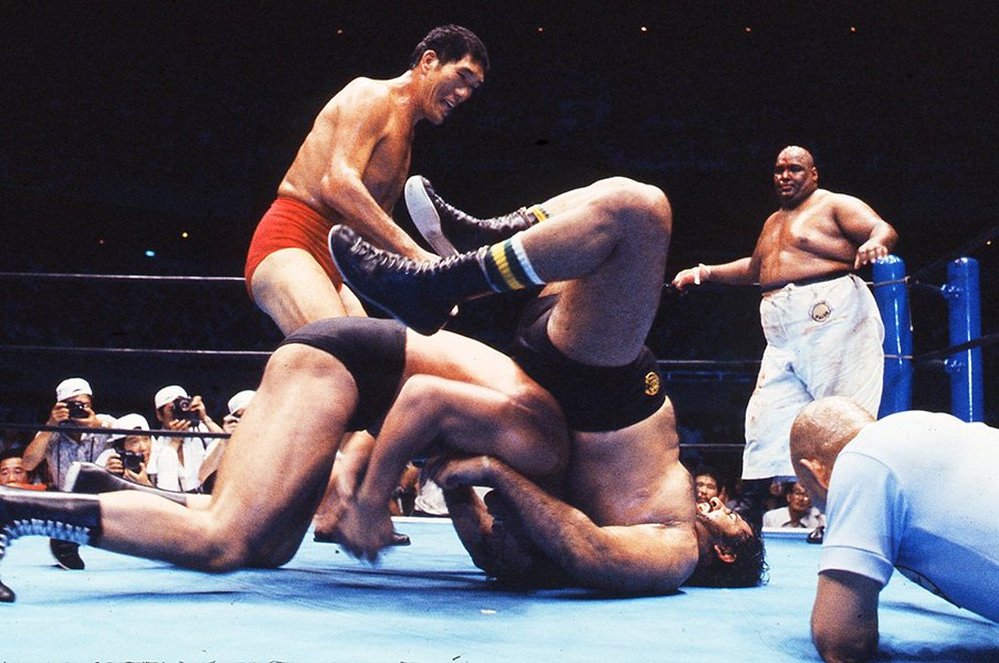 馬場&猪木の確執と歴史から見る、史上4度目オールスター戦の意味。<Number Web> photograph by AFLO
