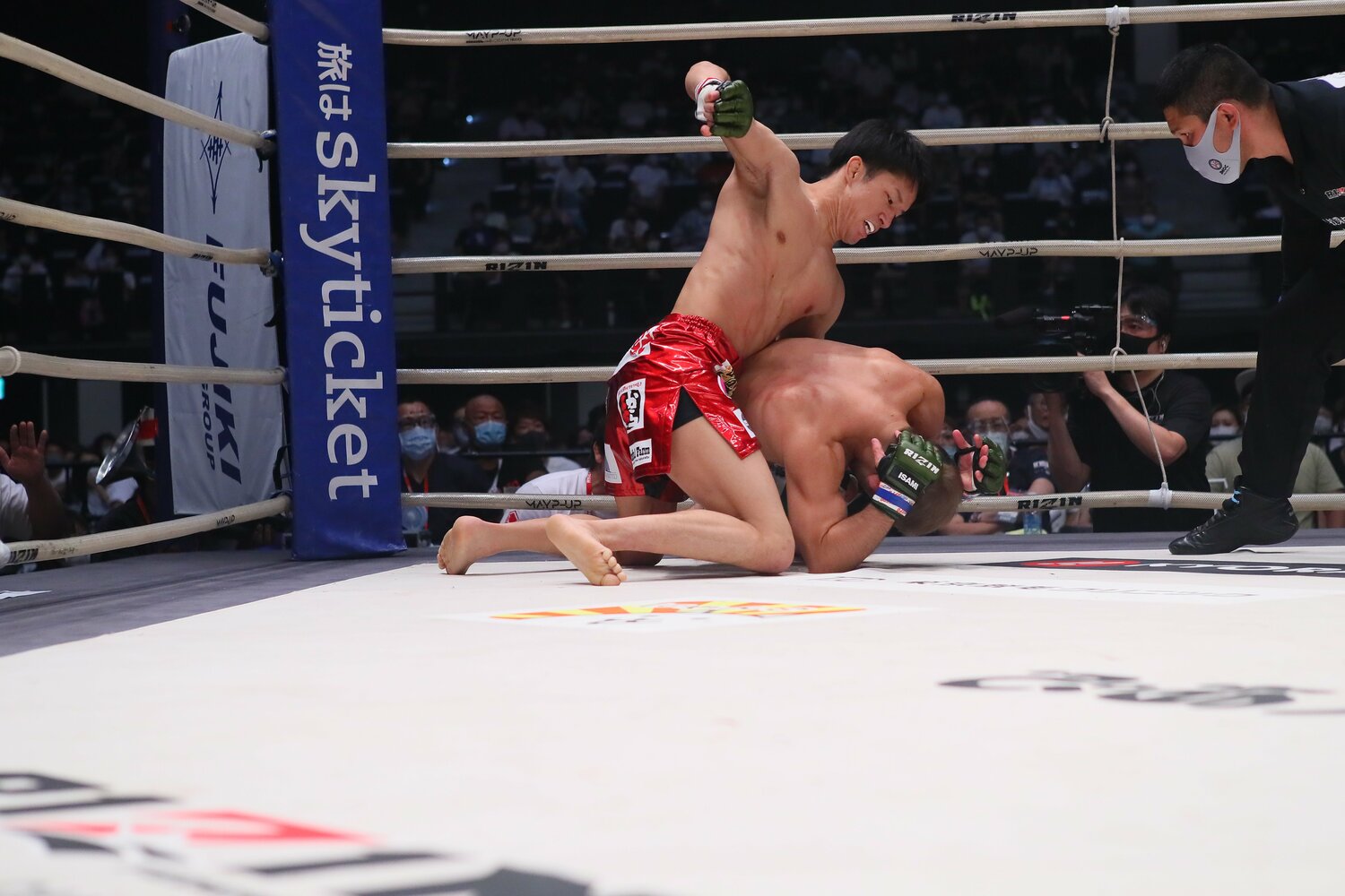 2020年8月の『RIZIN.23』では、朝倉海の強烈な打撃の前にTKO負け　©RIZIN FF