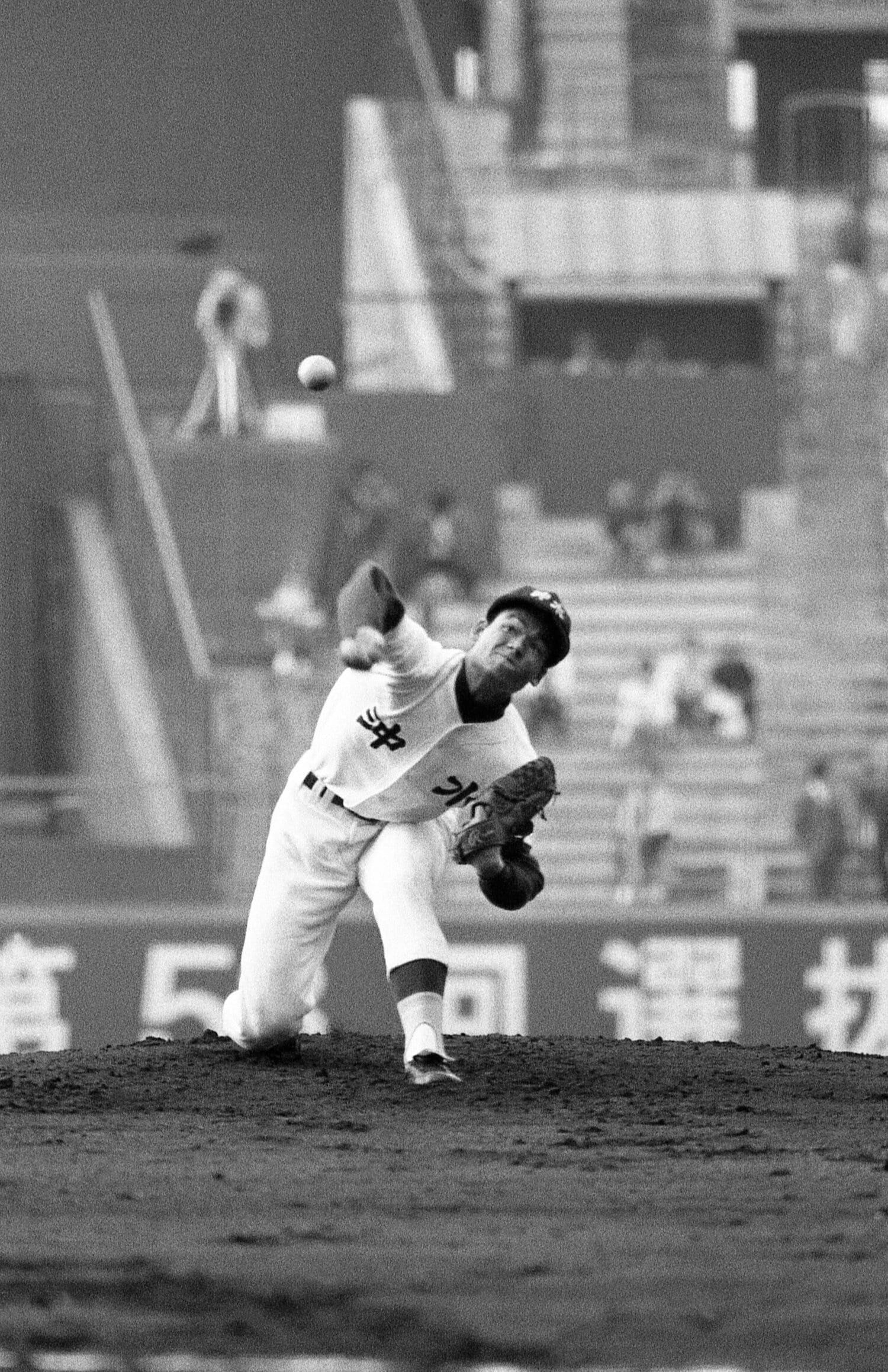 “沖縄の星”として甲子園で輝いた上原晃　©JIJI PRESS