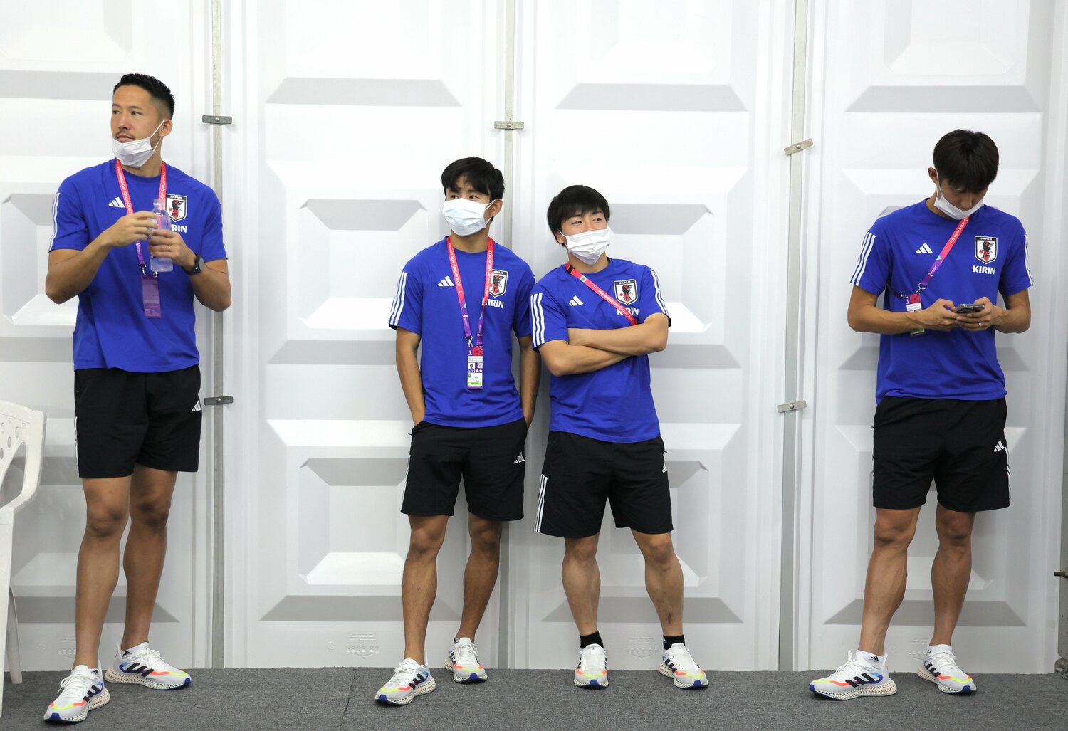 クロアチア戦の翌日、体調が万全ではない中、丁寧に質問に答える姿が印象的だった久保　©JIJI PRESS