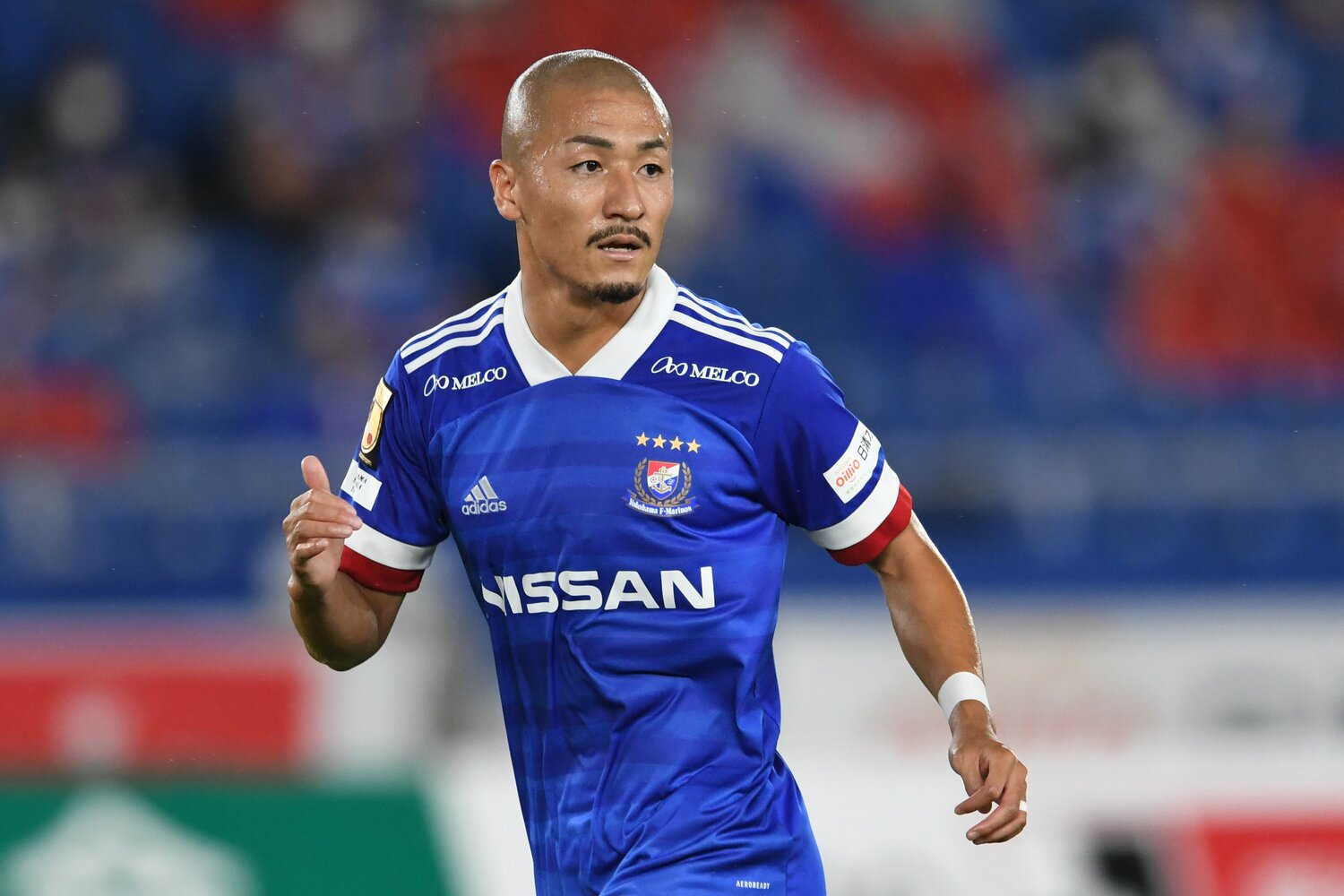 現在はシャネルの香水を愛用中と教えてくれた前田大然　©︎Getty Images