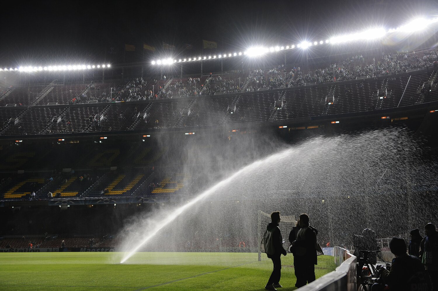 カンプノウのピッチは「本当に硬い」のだという　©Takuya Sugiyama