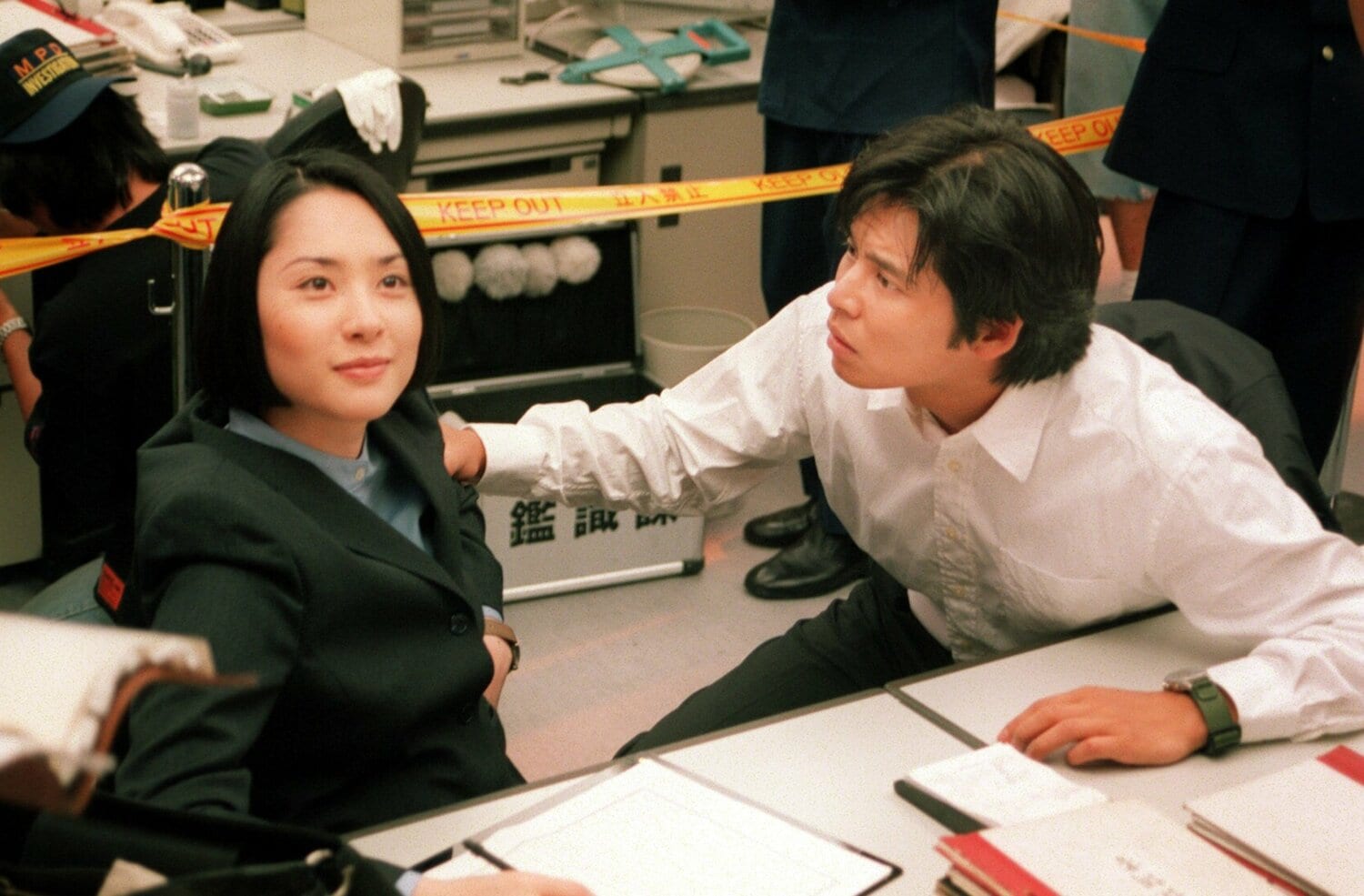 1997年にスタートしたドラマ『踊る大捜査線』シリーズ。写真は翌98年公開の映画の撮影シーン　©Sankei Shimbun