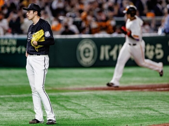 “ZOZOマリン→ドーム球場”で奪三振が半分に!? ロッテ佐々木朗希の巨人戦「5失点降板」で見えた意外な伸び代とは<Number Web> photograph by Kiichi Matsumoto