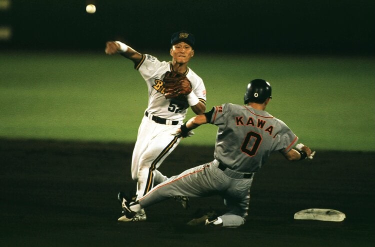 オリックスブルーウェーブ 1996年優勝記念キーホルダー 大人女性