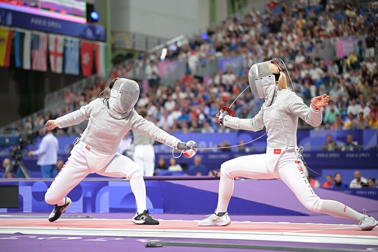 思うように足が動かず、韓国のチェ・セビンに攻め立てられる江村　©JMPA