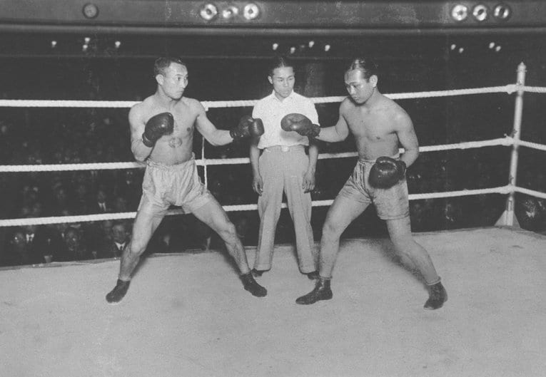写真は1931年に行われた日比対抗拳闘選手権大会（日比谷公会堂）