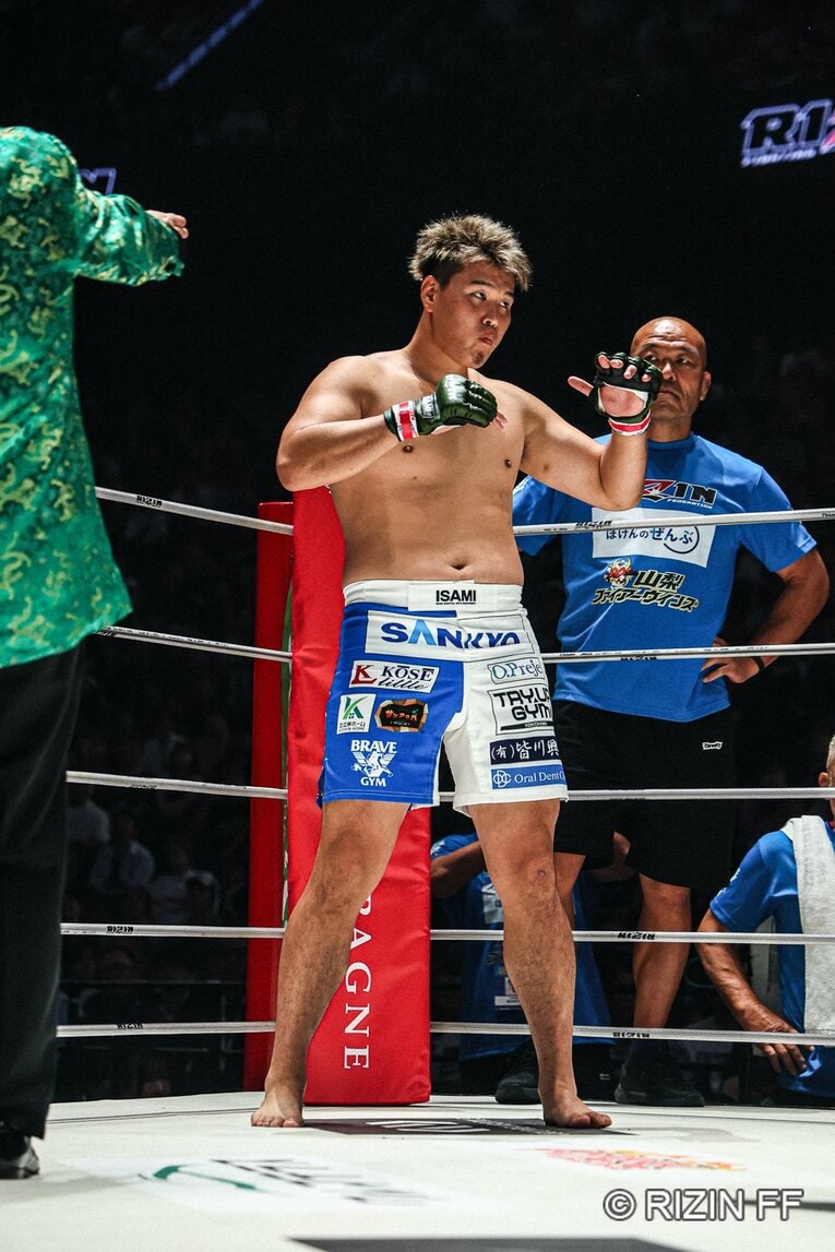 『RIZIN.54』エドポロキングvs.上田幹雄　©RIZIN FF
