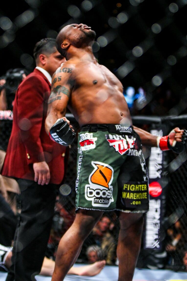 3戦目でついに因縁のシウバに勝利し、歓喜の雄叫びをあげるジャクソン　©Susumu Nagao