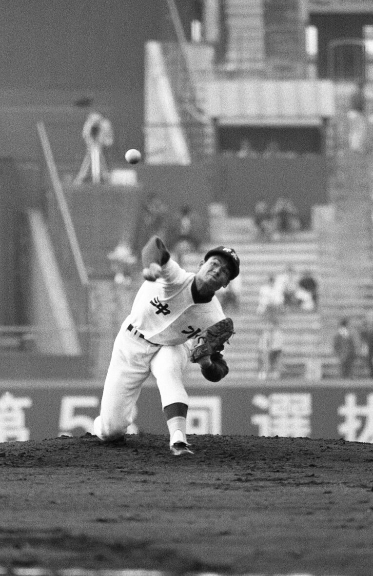 “沖縄の星”として甲子園で輝いた上原晃　©JIJI PRESS