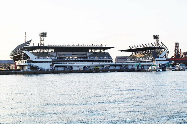 世界初？ 「釣り禁止」のスタジアム。J3北九州の観戦に今行くべき理由。(2)