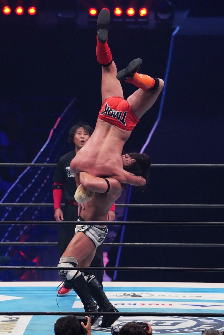 竹下幸之介のフィニッシュ、レイジングファイヤー　©Essei Hara