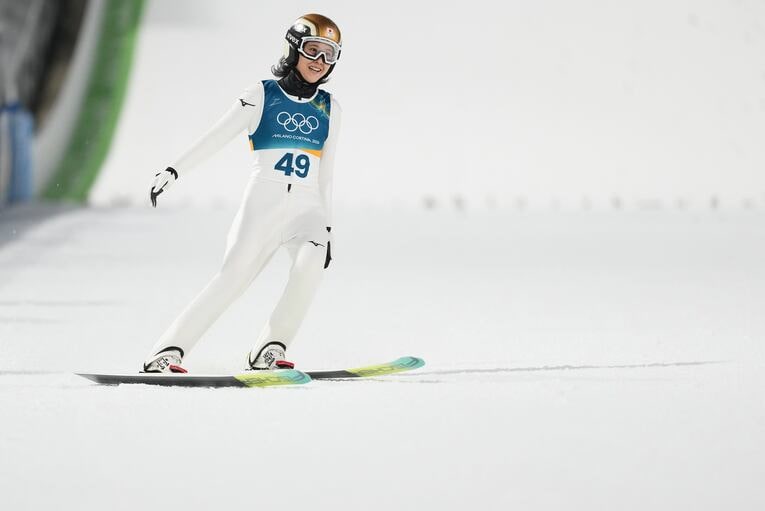 ミラノ・コルティナ五輪女子ノーマルヒルの現地写真【スワイプするとそのほかの写真もご覧になれます】　©Tsutomu Kishimoto／JMPA