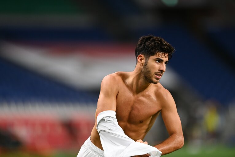 先制ゴールに喜ぶアセンシオ　©JMPA