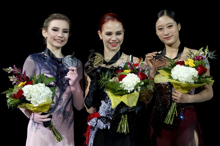 スケートアメリカにて1位のトゥルソワ、2位のウサチョワ、3位のヨン