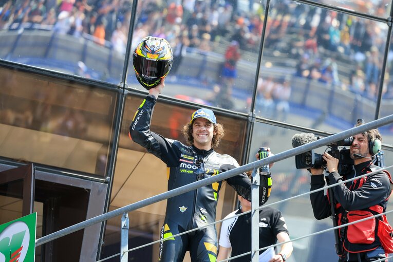 フランスGP決勝レースで優勝したベゼッキ。今季2勝目でランキング2位につける　©Satoshi Endo