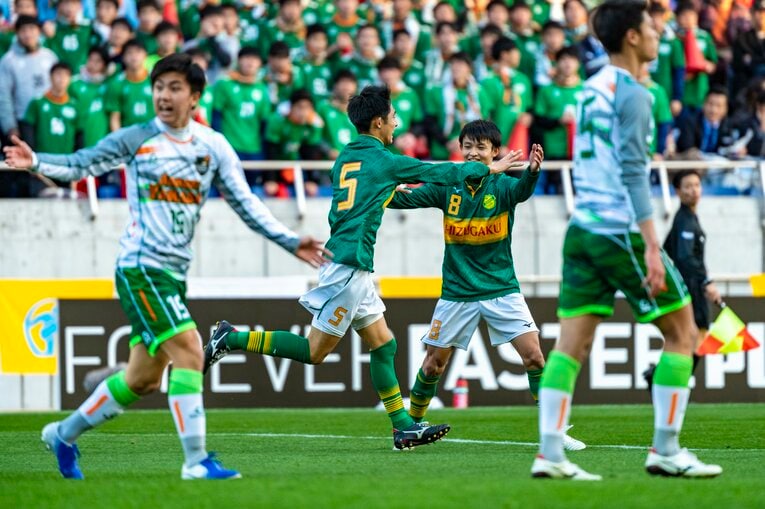 サッカー王国・静岡に久々の優勝旗をもたらした5番の中谷(c)Takuya Sugiyama