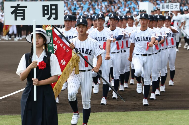 春夏通じて初の甲子園出場となった熊本・有明高校。初戦の京都・立命館宇治戦では、9回2アウトからドラマがあった　©JIJI PRESS