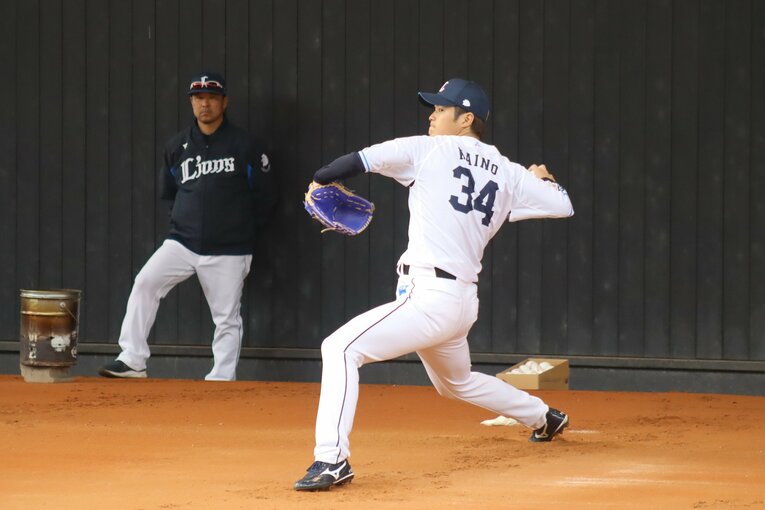 甲斐野の投球フォーム　©Kou Hiroo