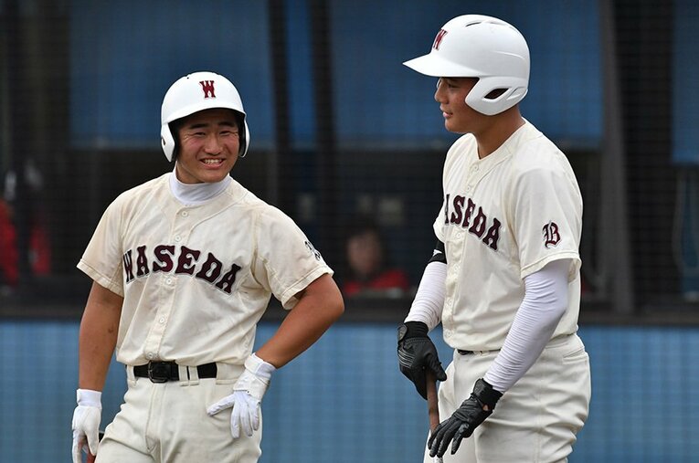 早実のふたりの注目選手、野村大樹（左）と清宮幸太郎。夏の甲子園を沸騰させることができるか？ ／ photograph by Sports Graphic Number