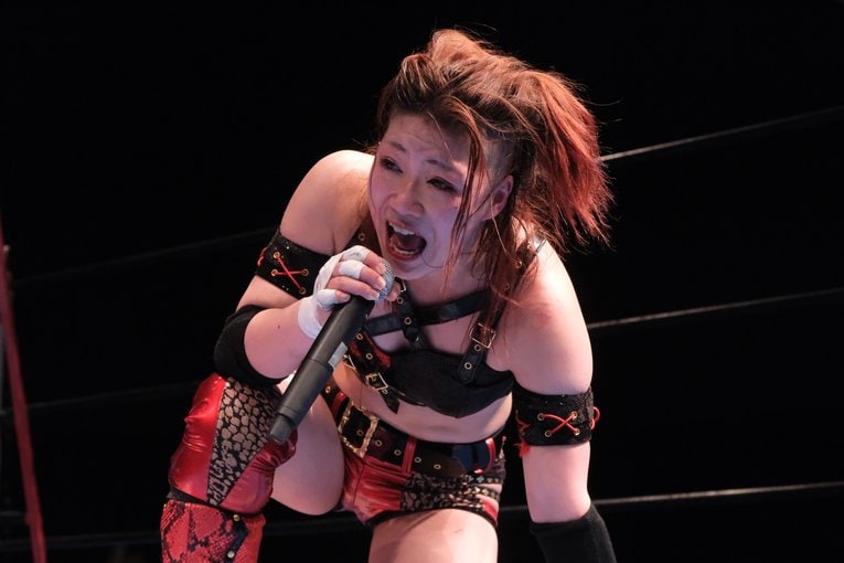 「いつか、傷だらけの背中でウェディングドレスを」 18歳の女子レスラー・鈴季すずが大流血を「嬉しい」と語る理由(28)