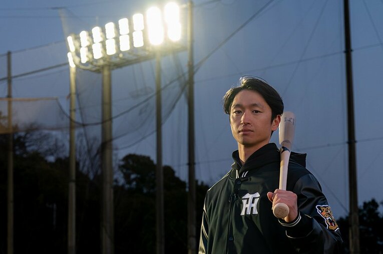 2025年シーズンもセ・リーグのベストナイン、ゴールデングラブ賞、盗塁王を獲得するなど球界屈指の外野手として活躍する近本光司 ／ photograph by Shiro Miyake