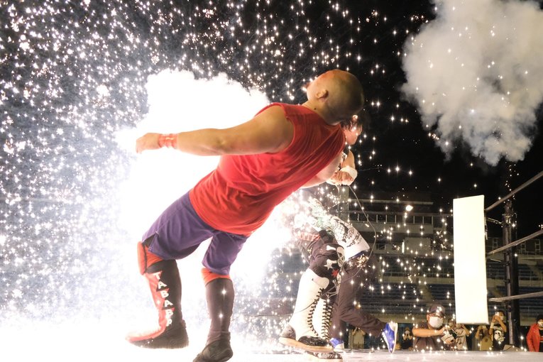 佐藤光留プロデュース『真夏の変態祭り』で諏訪魔に大仁田、鈴木みのるも大暴れ！ 灼熱の旧川崎球場で“1日6試合”の佐藤が感じたのは…？(31)