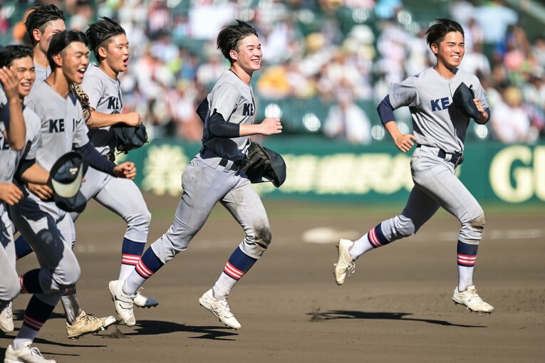 非坊主でめちゃくちゃ強い…慶応の現地カット　©Nanae Suzuki