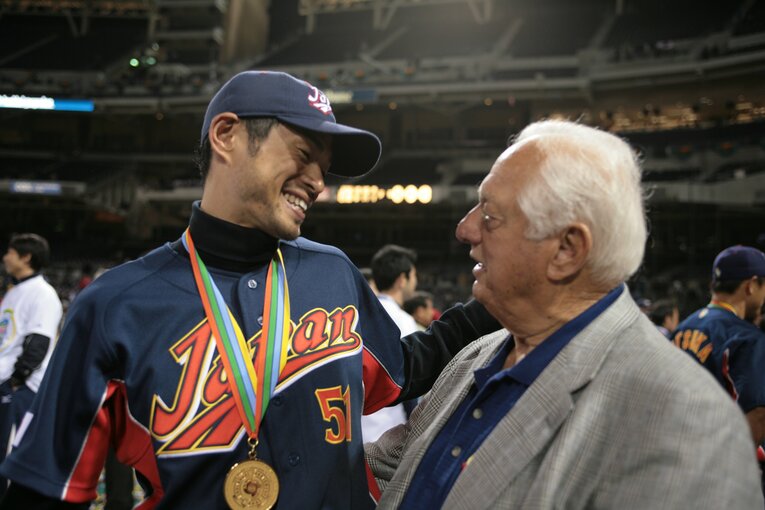 第1回WBC（2006年大会）ではイチローと談笑する姿も　©Naoya Sanuki