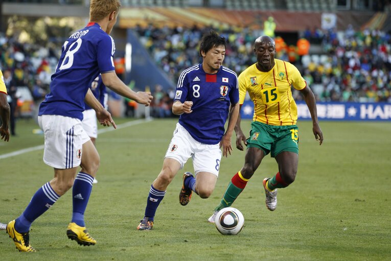 2010年南アフリカW杯カメルーン戦では、本田圭佑の決勝ゴールを右サイドからのクロスでアシストした　©JMPA