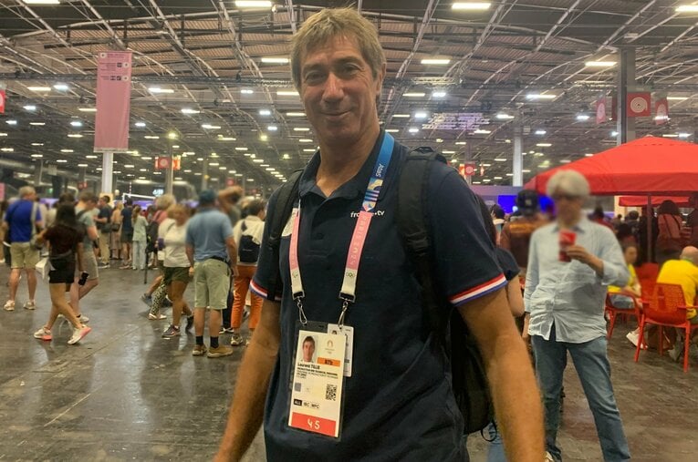 東京五輪でフランス代表を率いた大阪ブルテオンのロラン・ティリ監督　（筆者撮影）