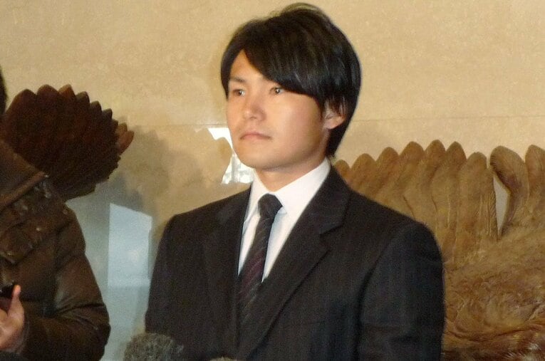 2011年にFAでソフトバンクから巨人へ移籍した杉内俊哉。杉内の涙の会見もあり、ファンの批判の矛先は当時のフロント陣に向かうことになった ／ photograph by JIJI PRESS