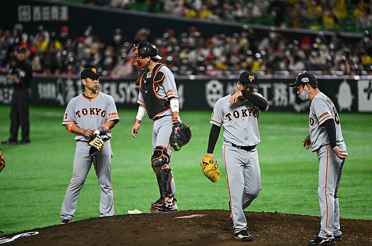 巨人は2020年先発防御率がリーグ1位の一方で、救援防御率は3位だった ／ photograph by Nanae Suzuki