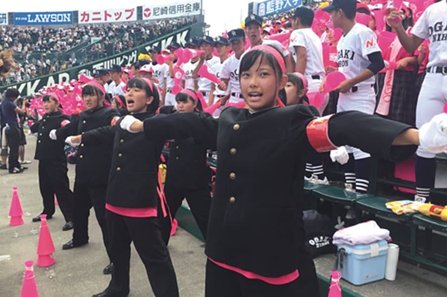 ［昭和、平成、そして現在］ここが変わった！ アルプス応援＜Number Web＞ photograph by Yukiko Umetsu