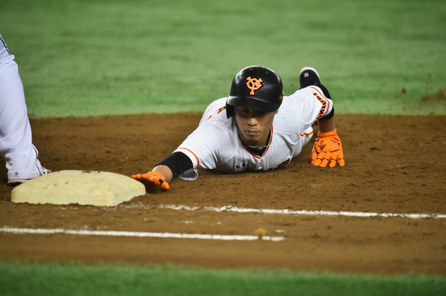 走塁に定評のあった鈴木尚広。当時、高田氏は二軍監督を務めていた　©BUNGEISHUNJU