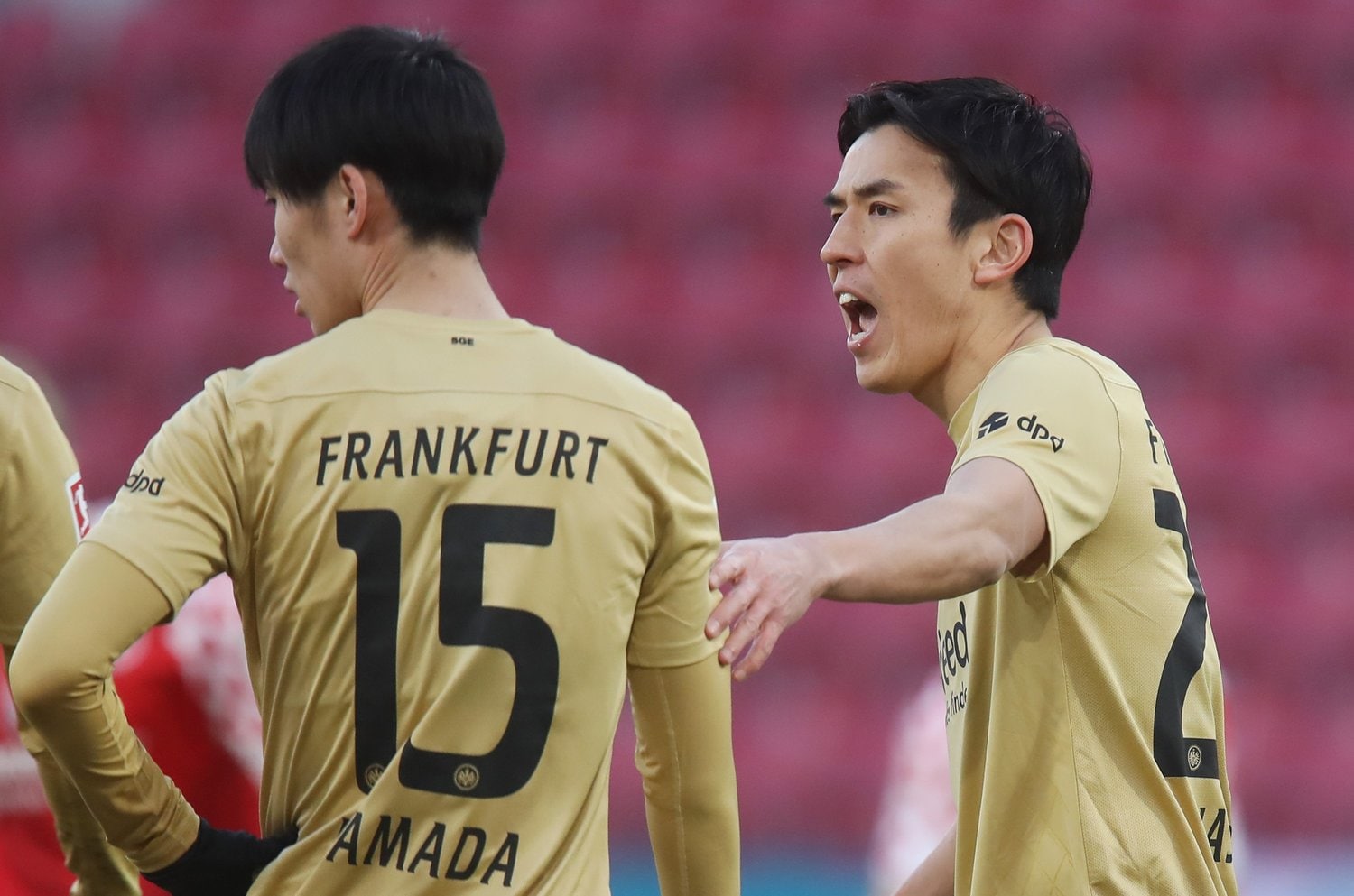 鎌田らチームメートを鼓舞する©Getty Images