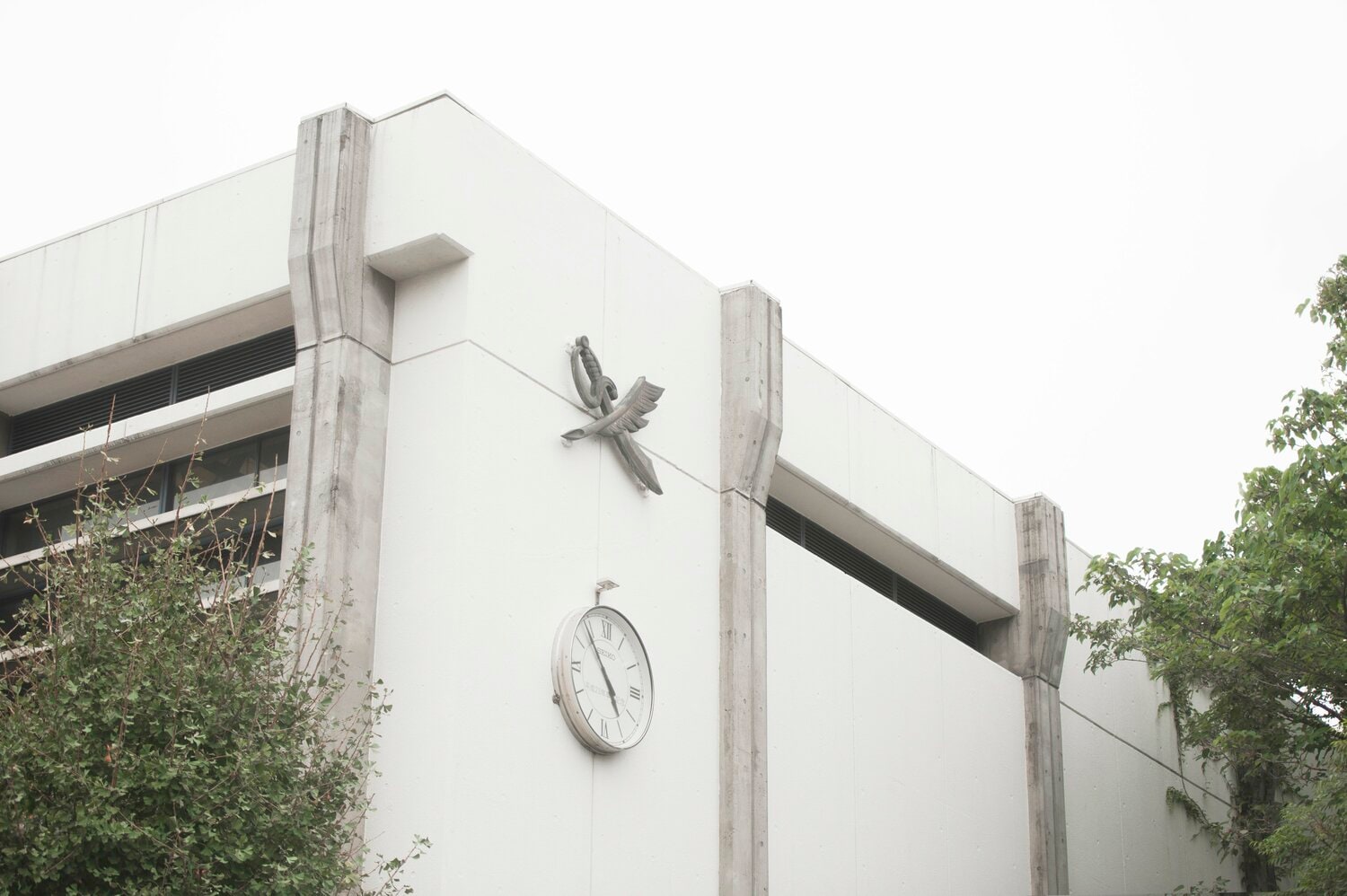 全国屈指の進学校である開成中高。2008年夏、校内で「高校生クイズ」のパブリックビューイングが行われていた  ©BUNGEISHUNJU