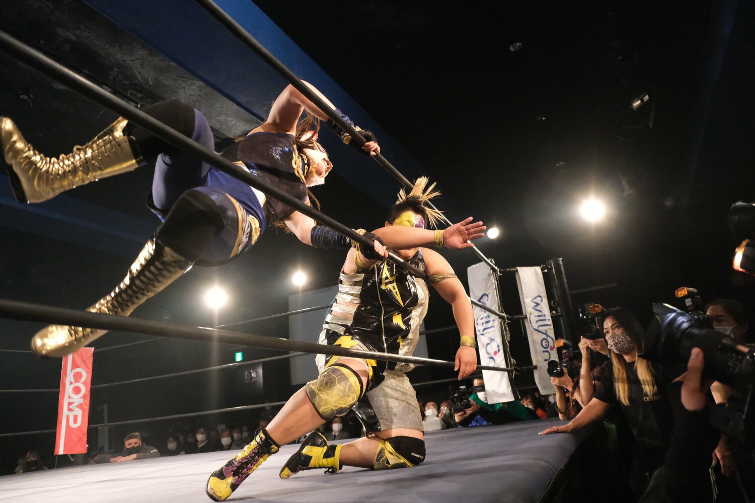 初代にはなかった619を繰り出すクイーン