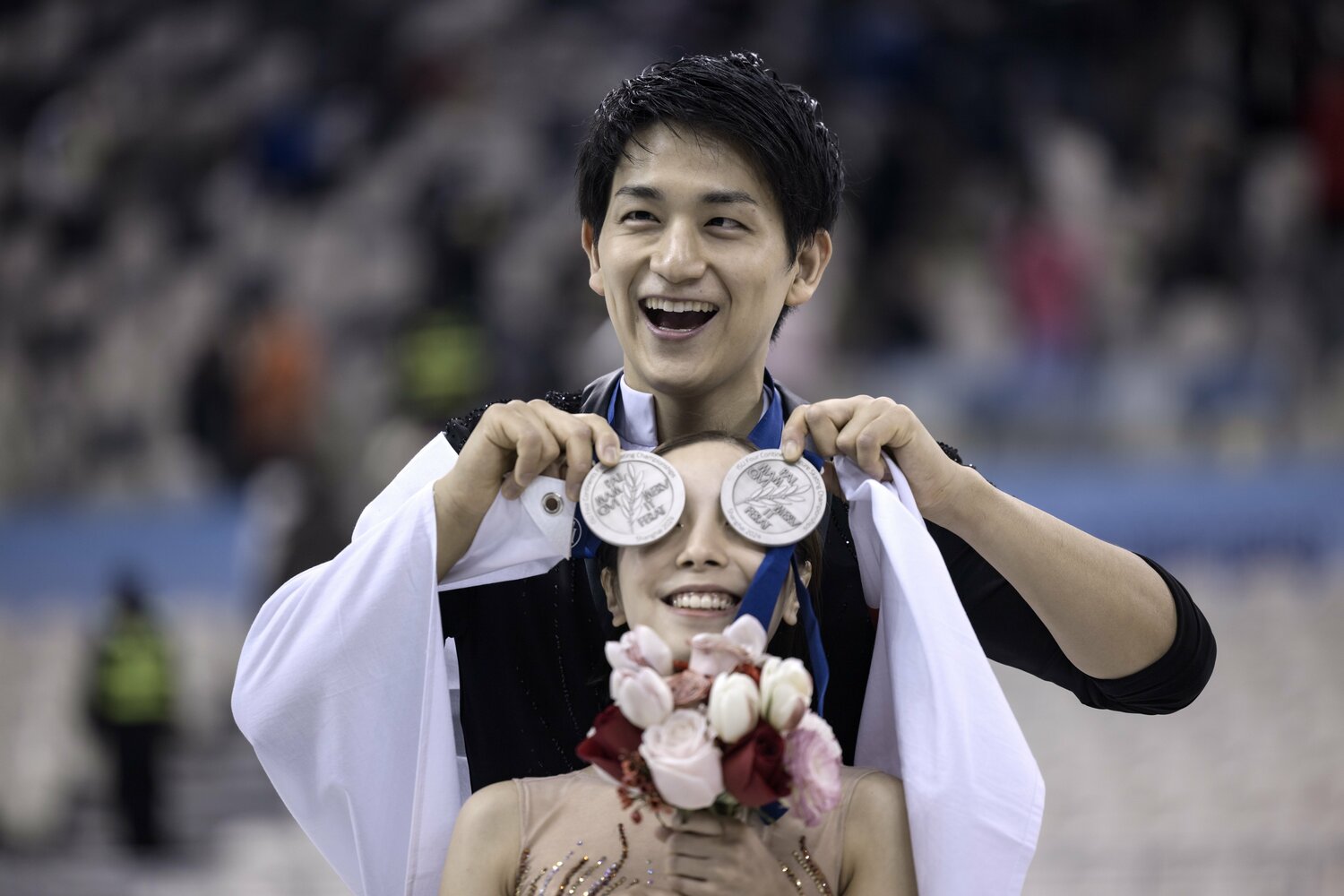 四大陸選手権で銀メダルを獲得した“りくりゅう”  ©︎EPA=JIJI PRESS