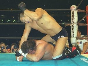 小川直也が橋本真也を“一方的なボコボコ”に…「1・4事変」はなぜ起きた?「小川さんの“暴走”だったと思う」乱闘に参加したタイガーマスクが明かす真実
