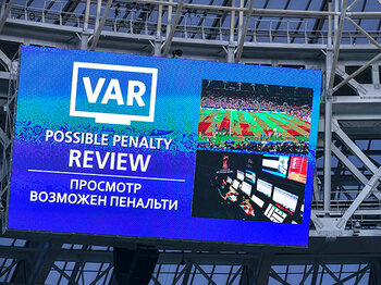 「サッカーは非人間的、機械的に」トルシエが語ったロシアW杯前と後。＜Number Web＞ photograph by Takuya Sugiyama